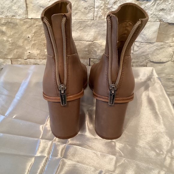 Vince Camuto Bebunder Open Toe Shooties - Picture 14 of 16